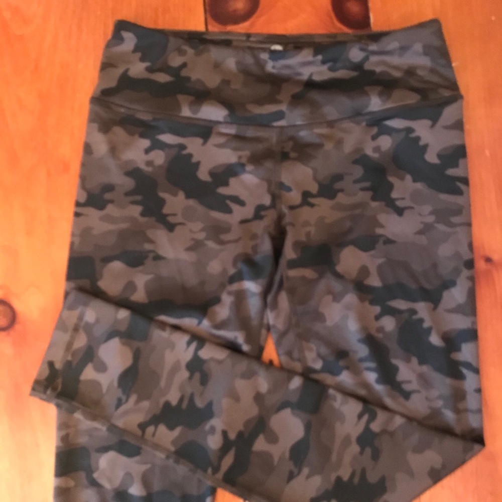 Camo leggings
